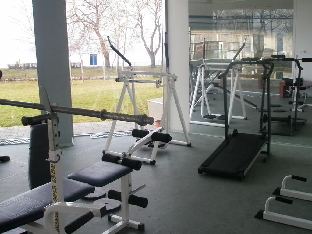 Club218 Relax Family Apartman Siófok Extérieur photo