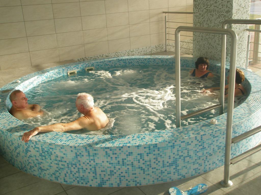 Club218 Relax Family Apartman Siófok Extérieur photo